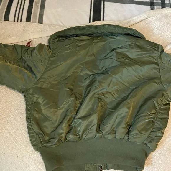 Alpha industries bomber jacket - Picture 2 of 2